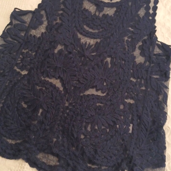 Embroidered Tank Top - Picture 4 of 4